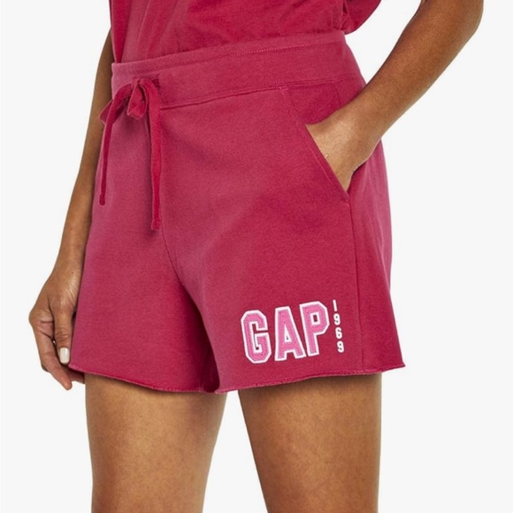GAP Pants - New woman’s gap xxl plus pink logo shorts